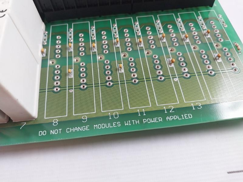 Opto 22 Pb16Ah 16-channel Analog I/O Mounting Rack Ad3 4 To 20Ma 94V-0