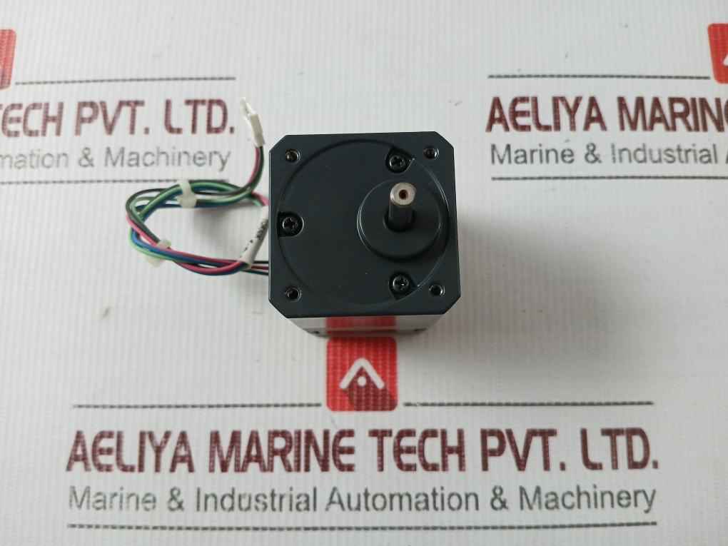 Oriental Motor Pk243a1a-sg9 2-phase Stepping Motor Sq70b28123 Rev: D