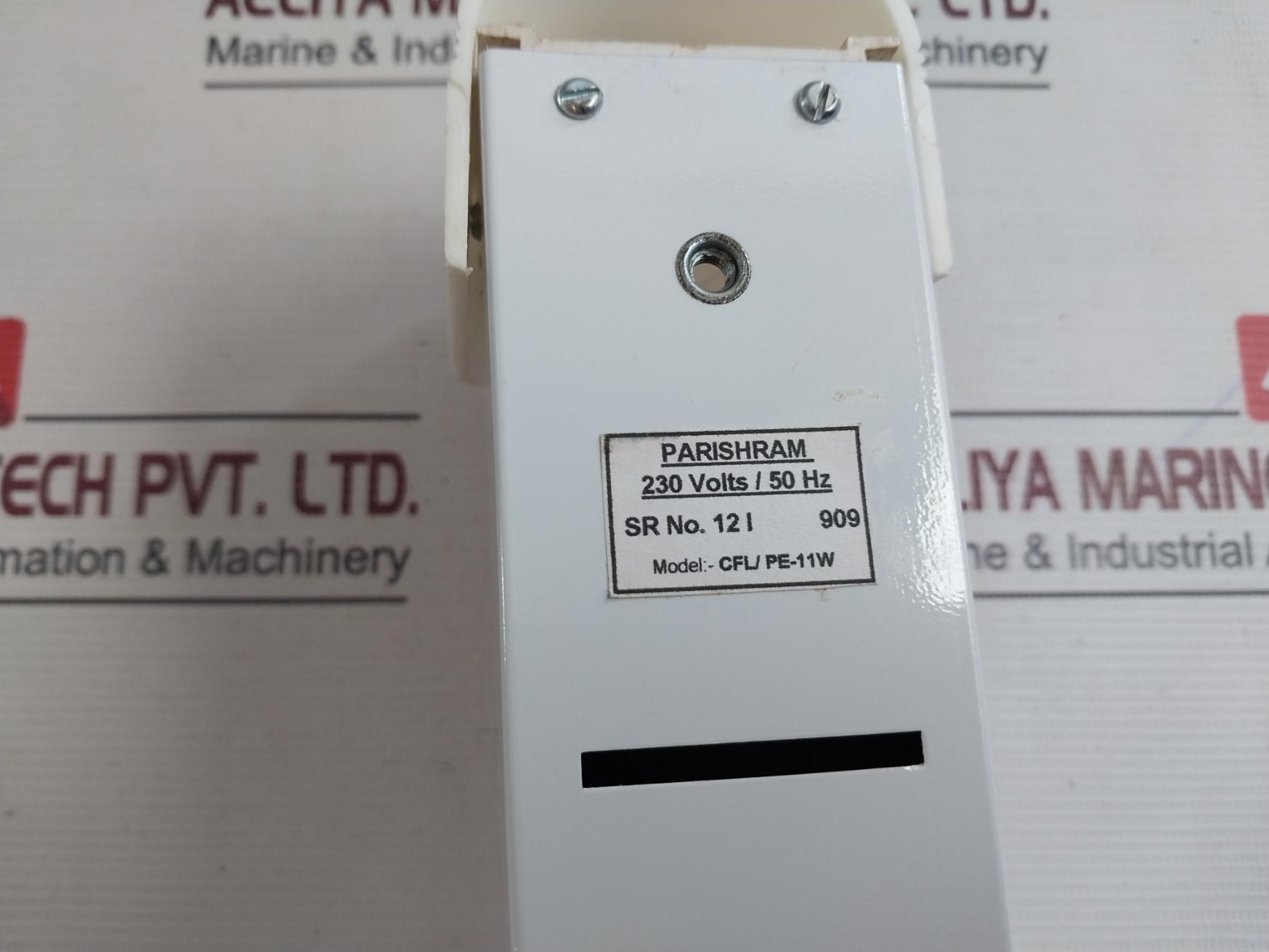 Osram Cfl/Pe-11W Tube Light And Fitting Assembly 230 Volts/50 Hz