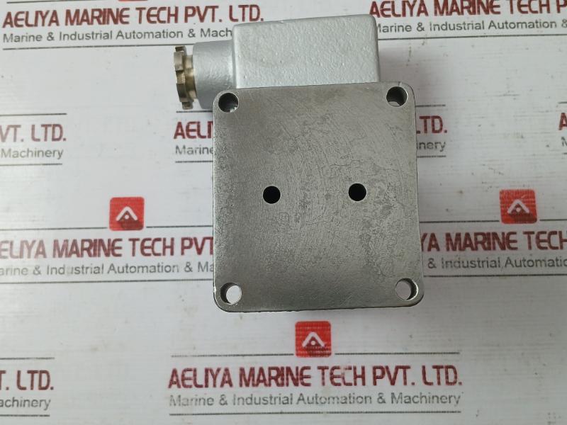 OVAL PI45B10 Valve Position Indicator DC7V 4mA N2-22