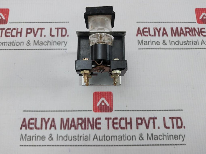 P-8986 Pushbutton/Deck Button