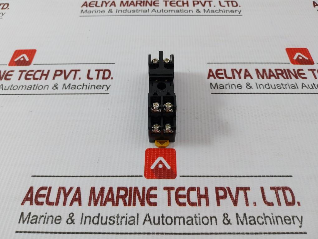 P2Rf-08 Omron Relay Socket