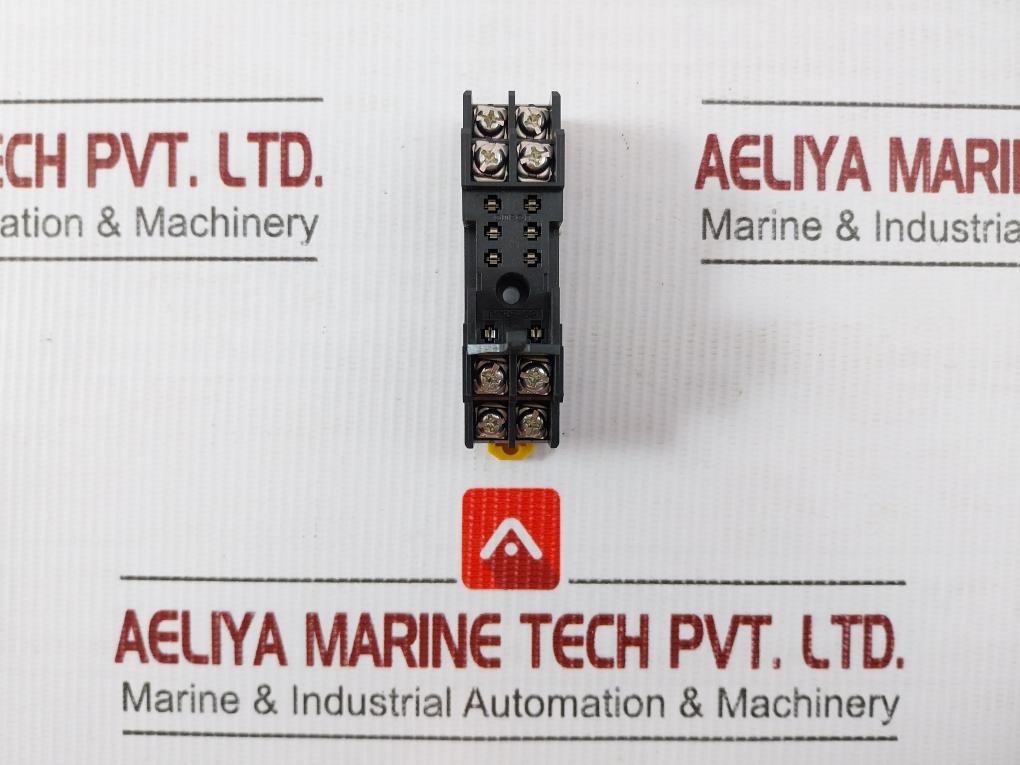 P2Rf-08 Omron Relay Socket