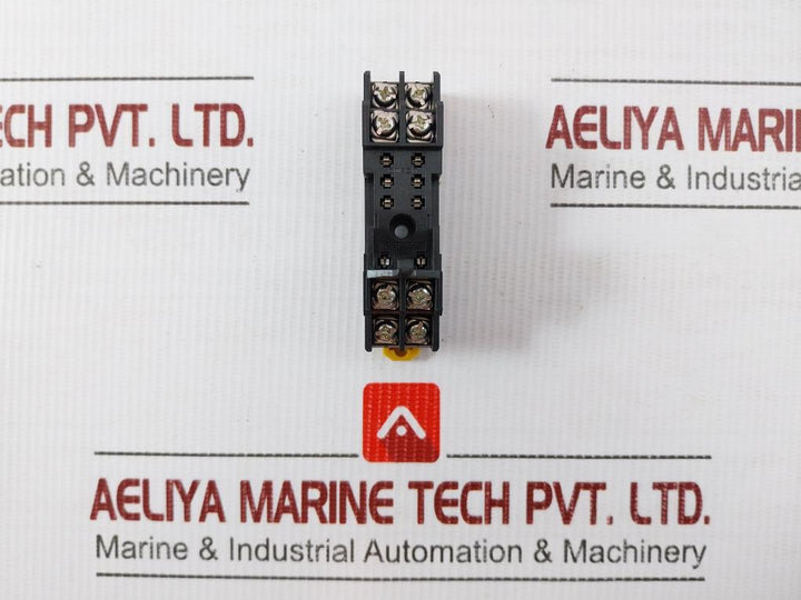 P2Rf-08 Omron Relay Socket