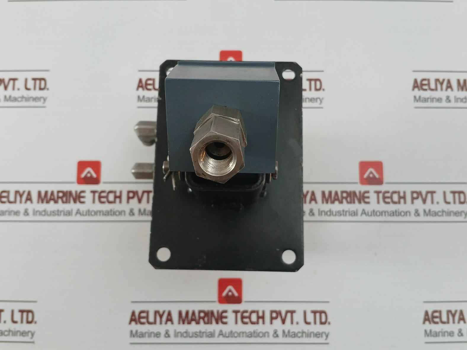 POCLAIN HYDRAULICS  Brake Valve PART NO. VB-020-070-00-C0-00A-S000