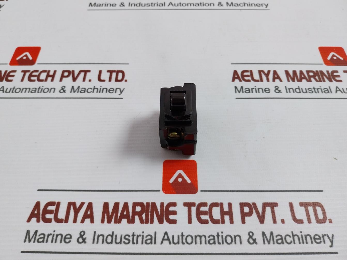 P&S Toggle Switch 10A 125V-t