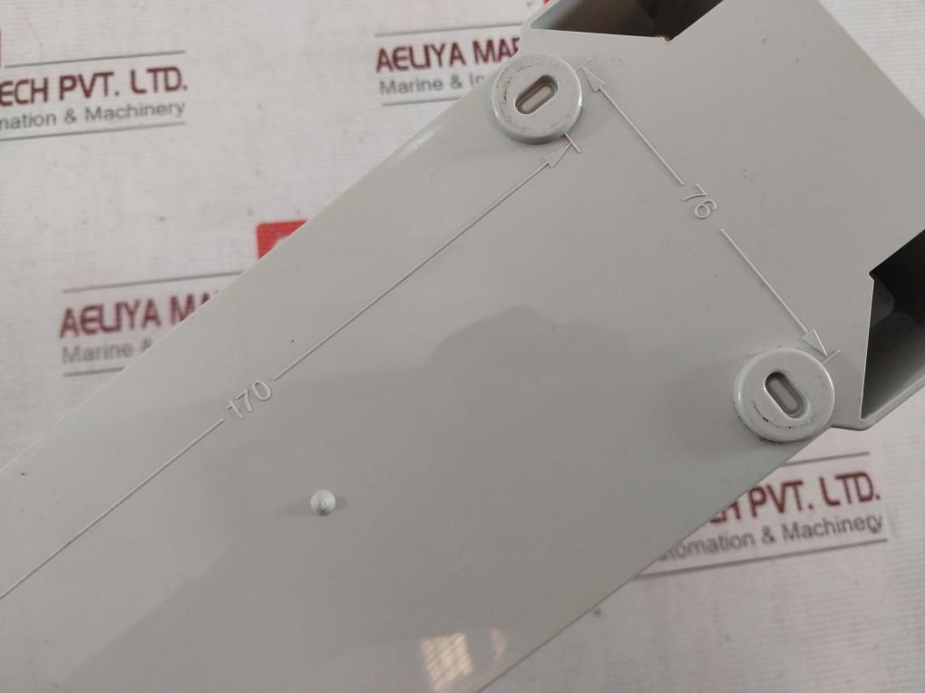 Palazzoli 491233 Interlocked Socket Outlet 380V 50Hz-440V 60Hz