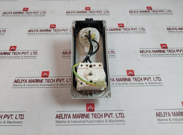 Palazzoli 491233 Switched Socket With Mechanical Interlock 50–60 Hz 500V