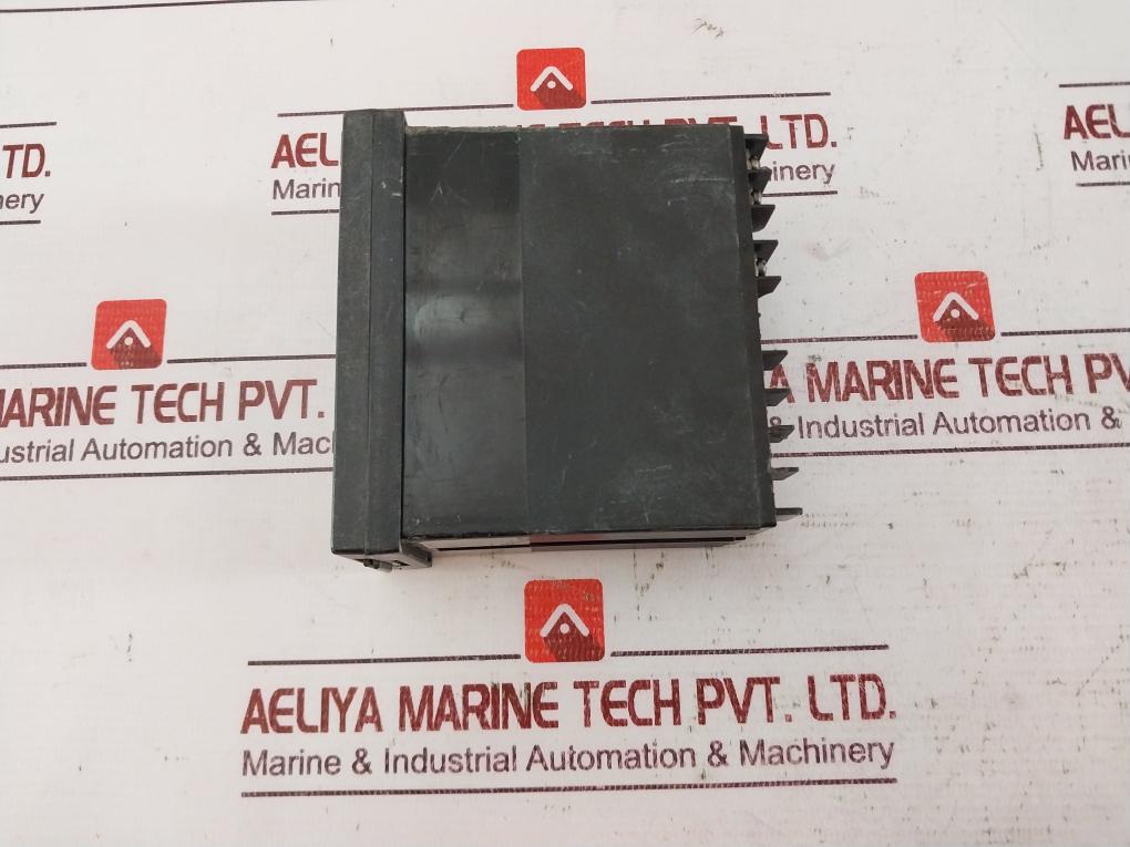 Pan-globe P908X-701-010-000 Temperature Controller 85-265Vac K 0-400C