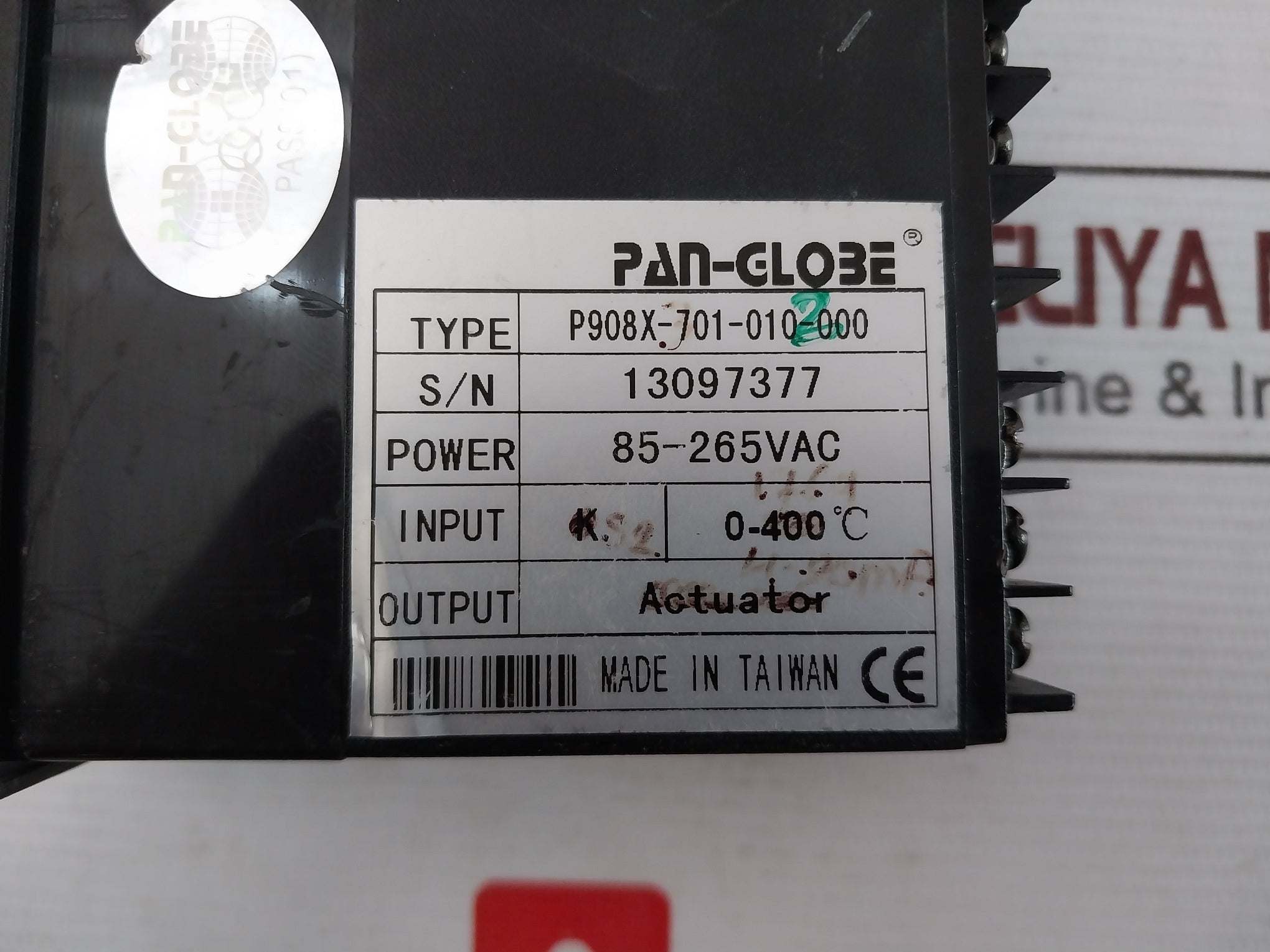 Pan-globe P908X-701-010-000 Temperature Controller 85-265Vac K 0-400 C