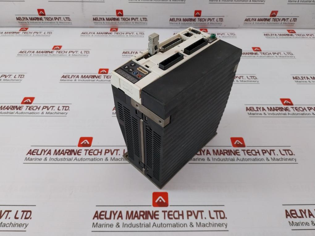 Panasonic Mddht3530 Ac Servo Drive 200-240V 0-240V 20100901 9.1A/5.2A 5.9A