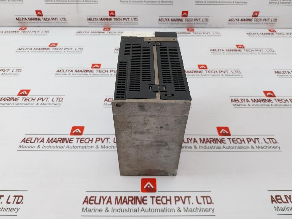 Panasonic Mddht3530 Ac Servo Drive 200-240V 0-240V 20100901 9.1A/5.2A 5.9A