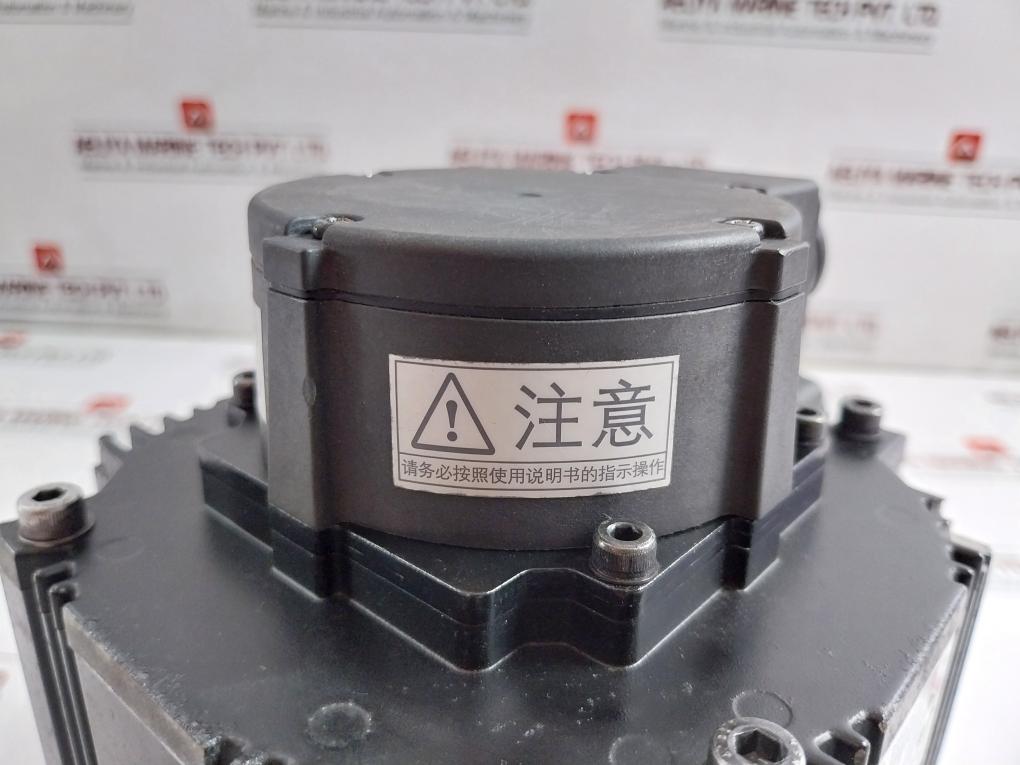 Mdmf102L1G6M Ac Servo Motor Brand Panasonic 128V 5.2A 2000 R/Min