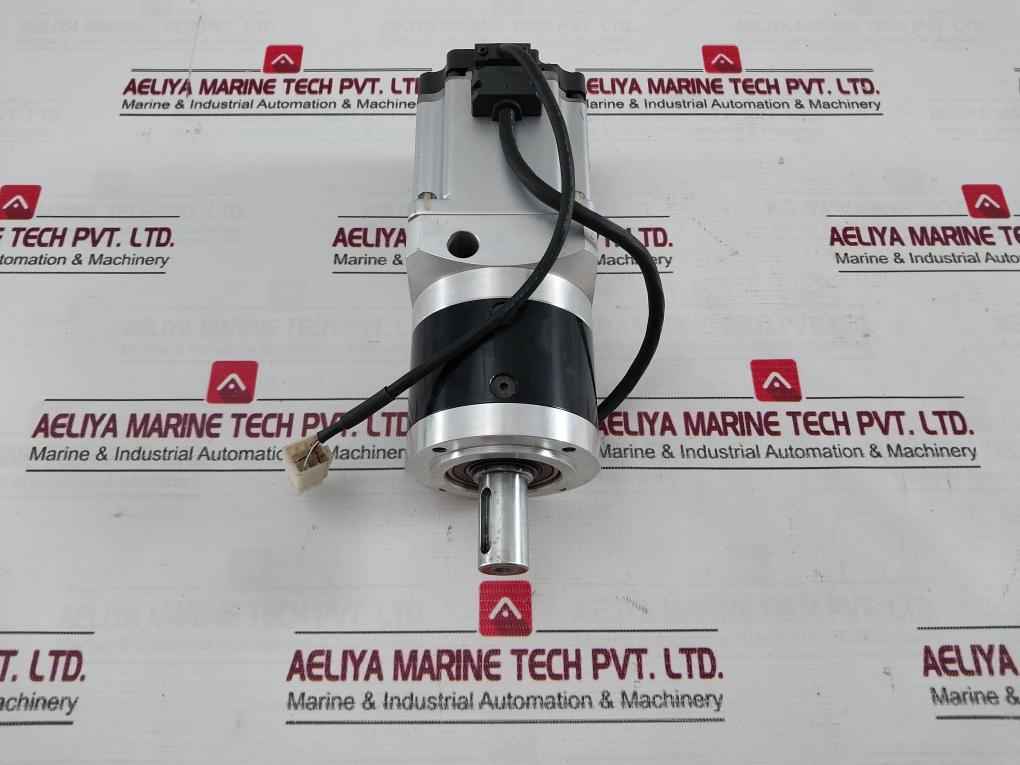 Panasonic Mhmf082L1U2M Ac Servo Motor Ip65 129V 3.8A 0.75Kw 250Hz 3000 R/Min