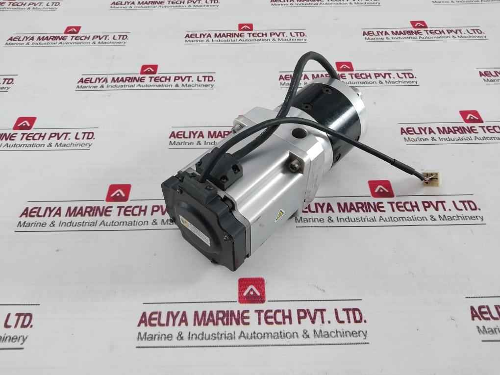 Panasonic Mhmf082L1U2M Ac Servo Motor Ip65 129V 3.8A 0.75Kw 250Hz 3000 R/Min