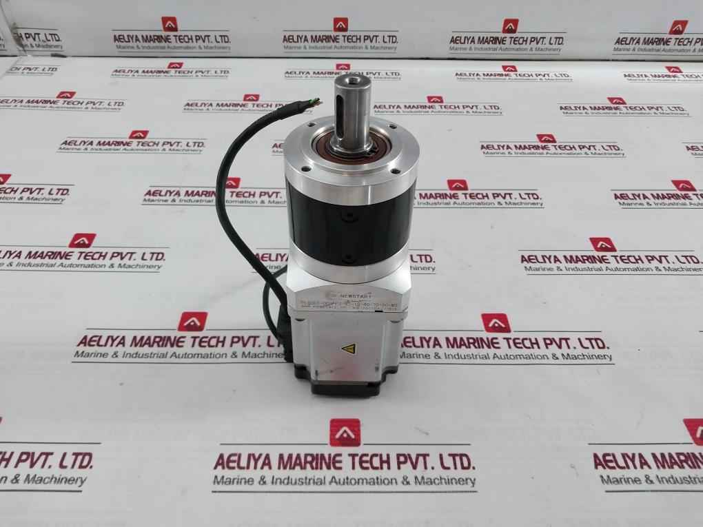 Panasonic Mhmf082L1U2M Ac Servo Motor Ip65 129V 3.8A 0.75Kw 250Hz 3000 R/Min