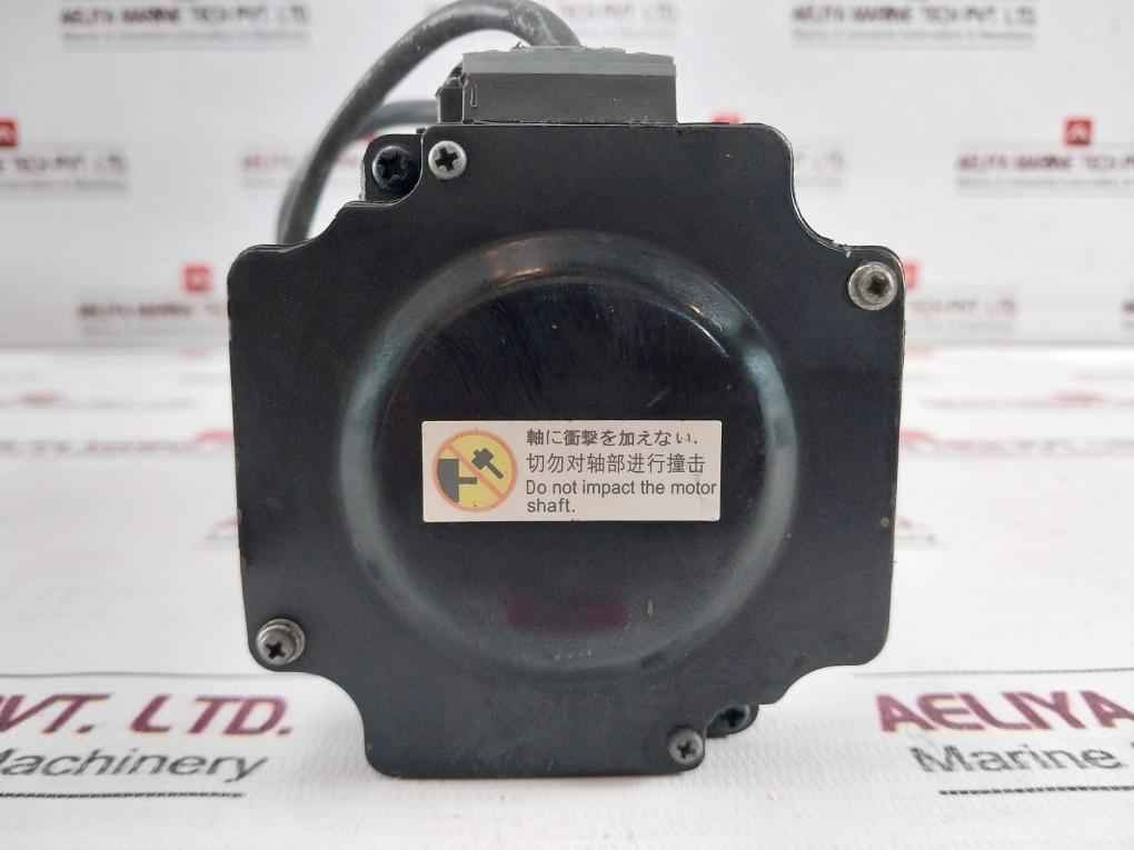 Panasonic Mhmf082L1U2M Ac Servo Motor Ip65 129V 3.8A 0.75Kw 250Hz 3000 R/Min