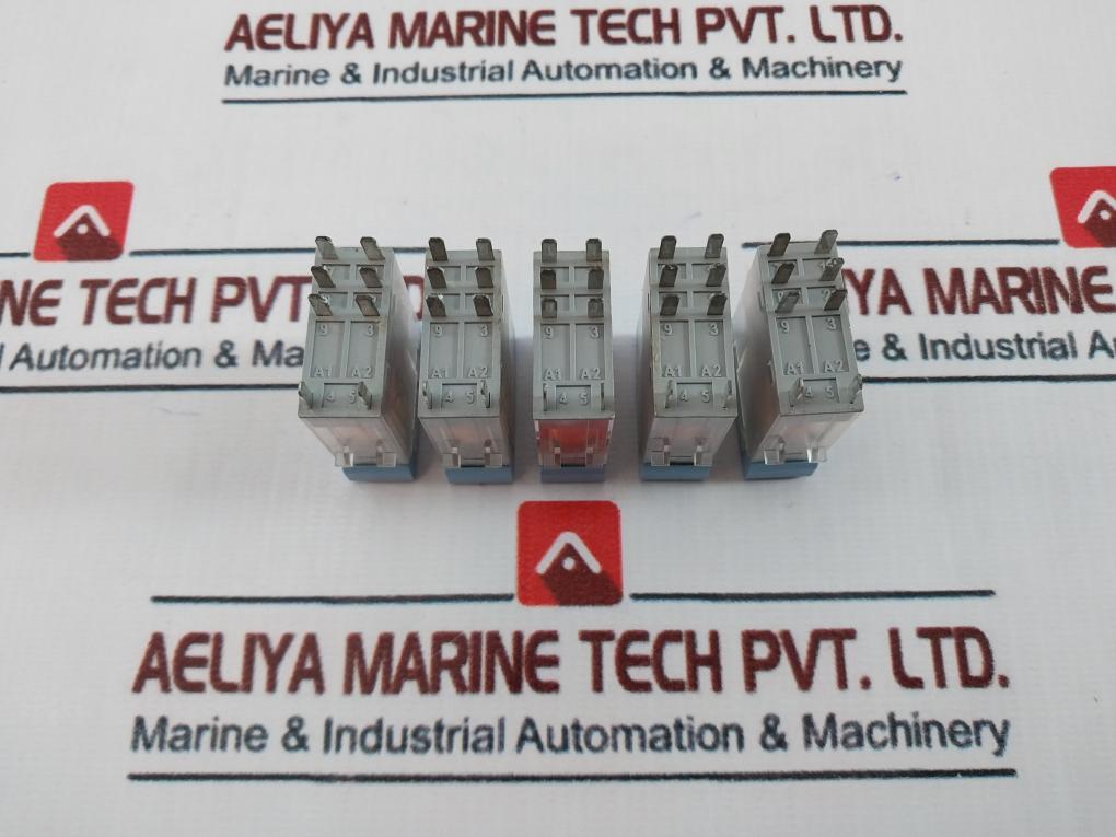 Lot of 13X PARAMOUNT P2-FPR AC 230V Relay 6A 250V AC-1 30V DC-1 IEC 61810