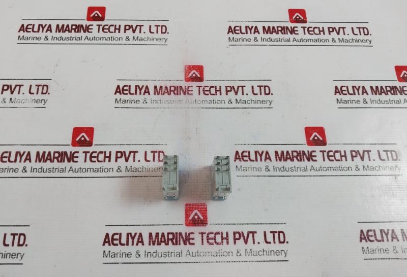 Lot of 10X Paramount P2-FPR Relay AC 230V 6A 250V AC-1 30V DC-1