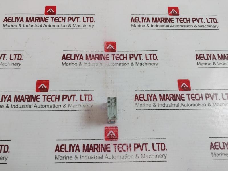 Lot of 10X Paramount P2-FPR Relay AC 230V 6A 250V AC-1 30V DC-1