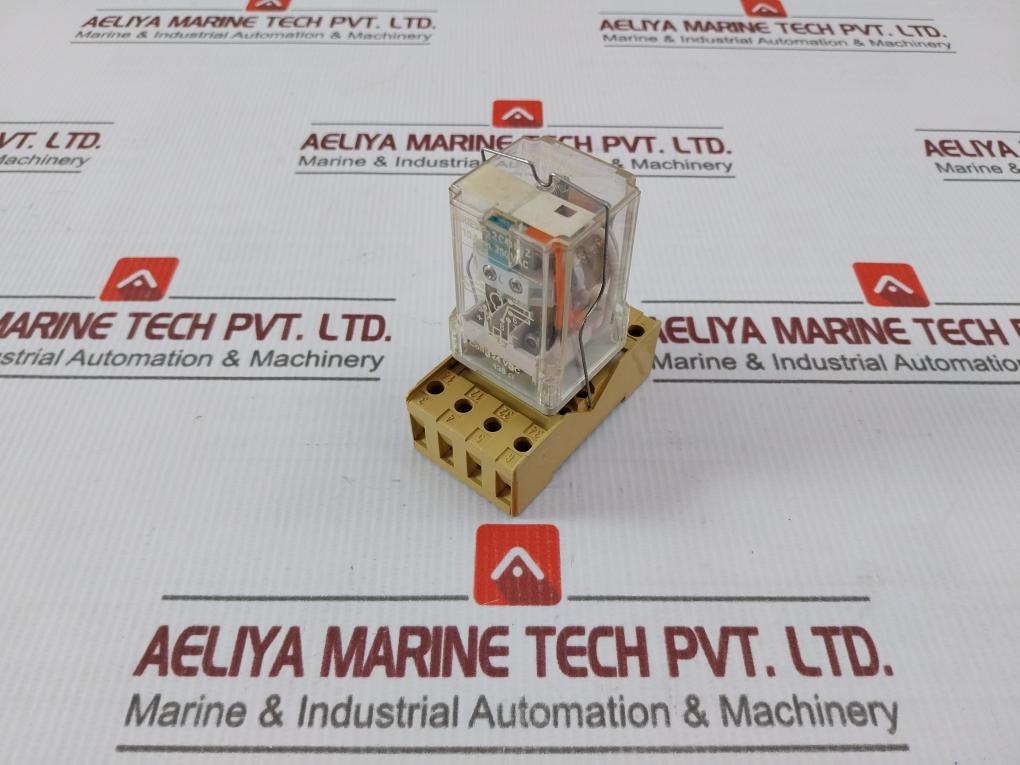 Paramount P3 2C/O F Z Industrial Plug In Relay With Socket