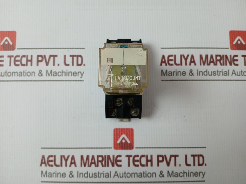 Paramount Series P3 2C/O F Z Relay With Socket Base 10 Amp 250 Vac