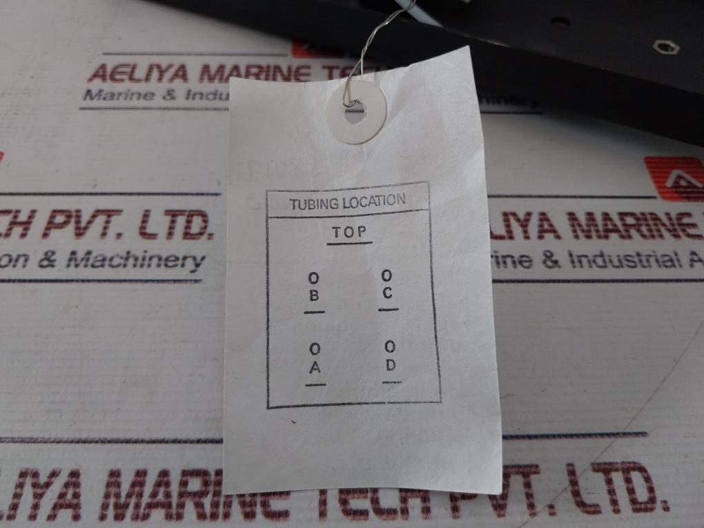 Parker 018-0065-900 Multichannel Inert Ptfe Manifold Valve Vac-20 Psig Dc 9V