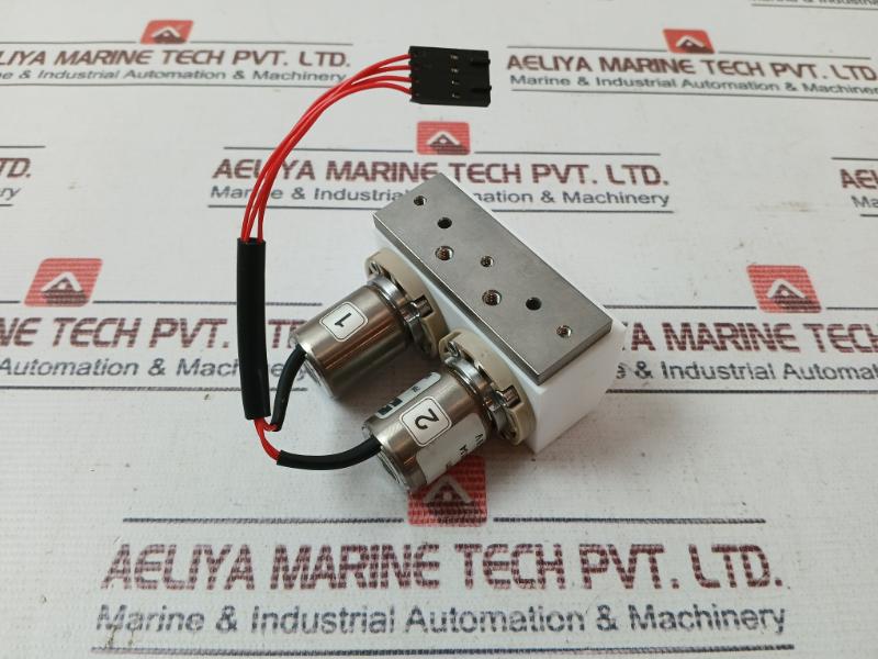 Parker 018-0300-900 Hplc Gradient Valve Vac-20 Psig Dc 9 V
