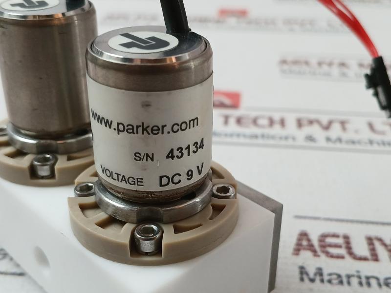 Parker 018-0300-900 Hplc Gradient Valve Vac-20 Psig Dc 9 V