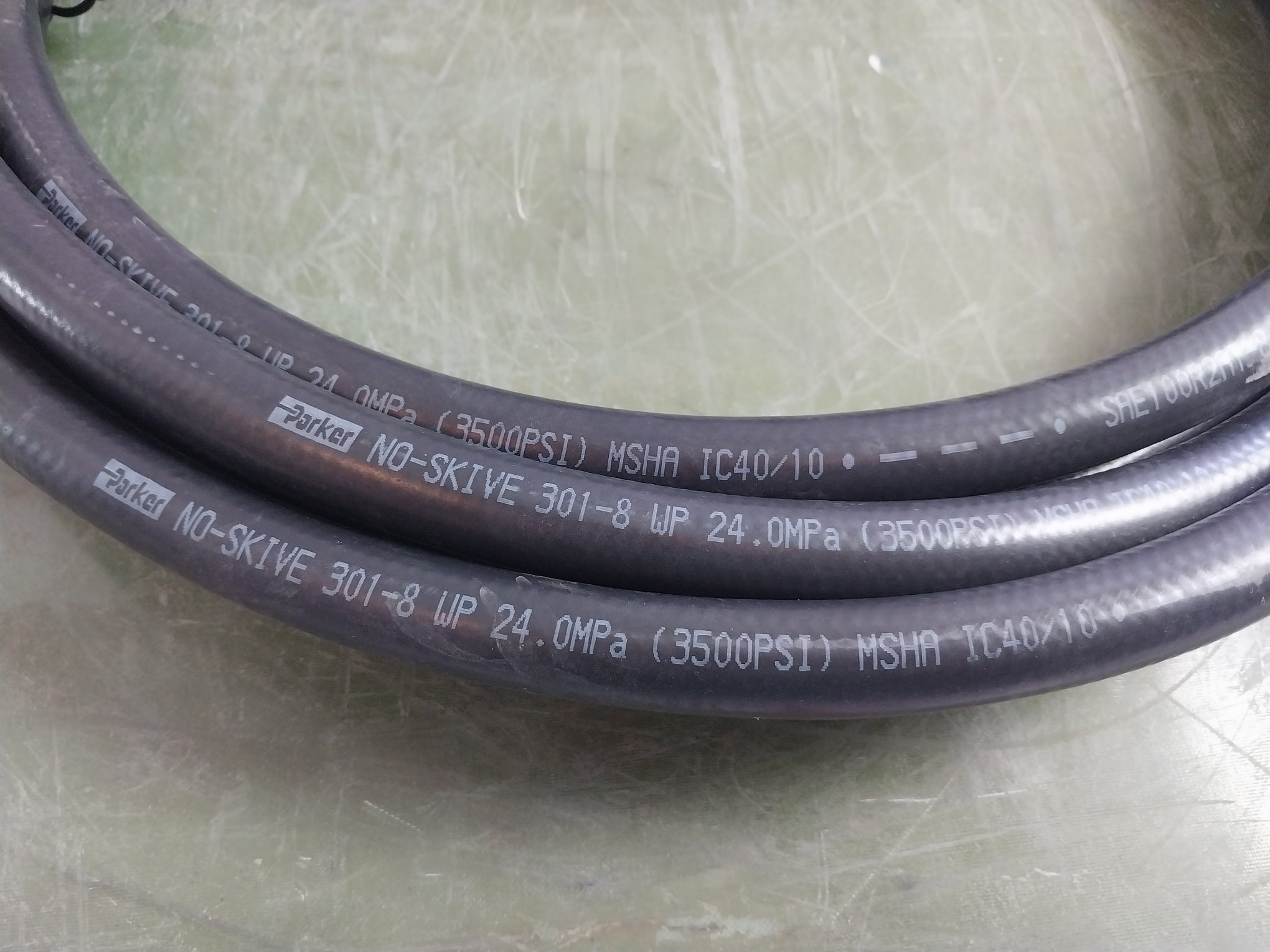 Parker 301-8 Wp Hydraulic Hose 24.0Mpa 3500 Psi 12.5Mm 2Q02 2D16