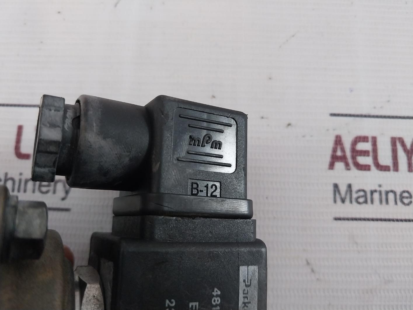 Parker 481865J3 D5 F Solenoid Valve Coil 230V 60Hz B-12 8W