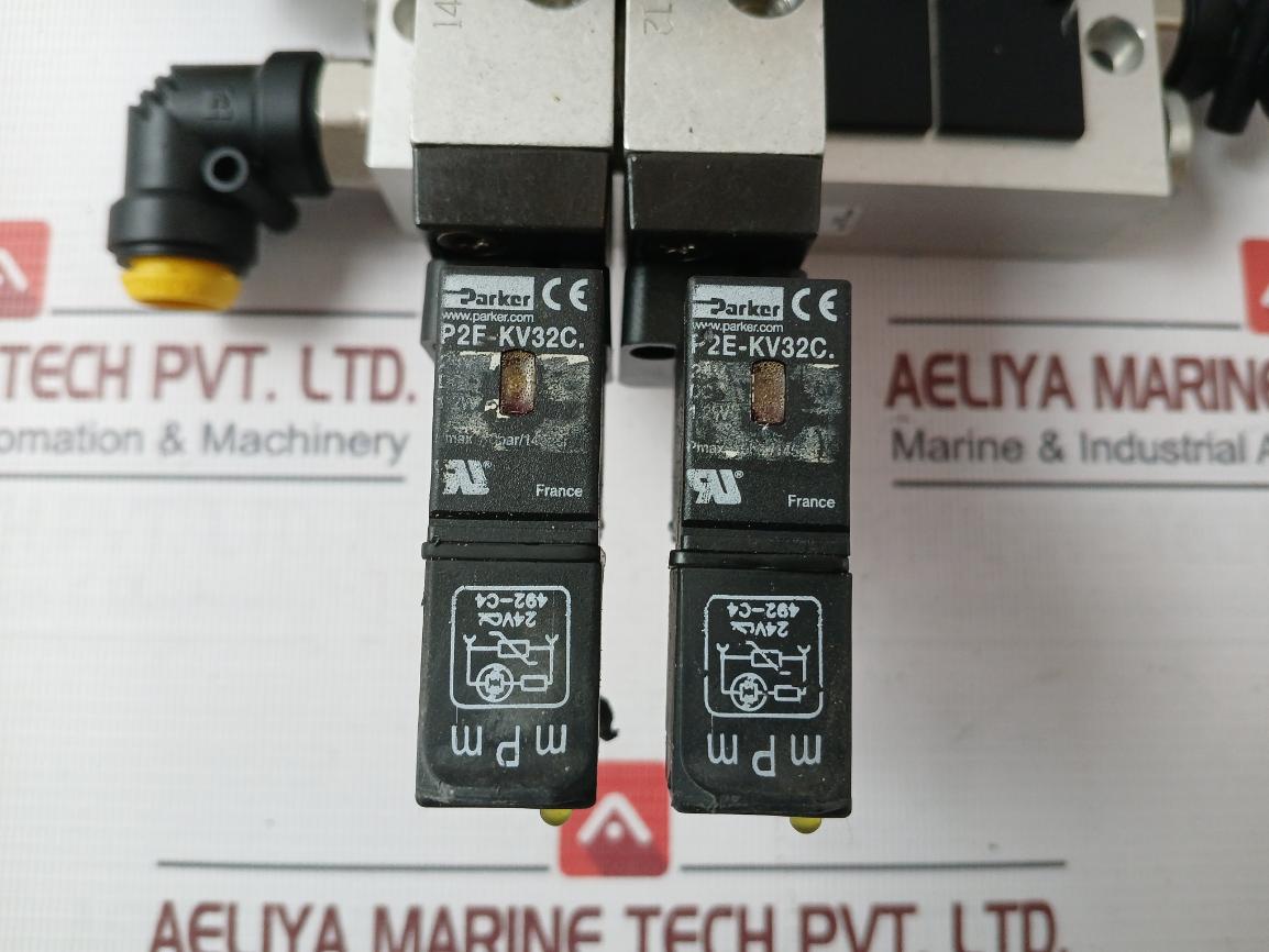 Parker 9121594806X Manifold Bar And Solenoid Valve P2E-kv32C 24Vdc 10 Bar/145Psi