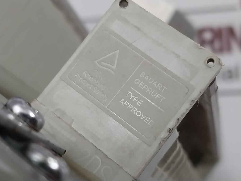 Parker A117xb-1608t-7 Input Output Mix Terminal 300v 14a