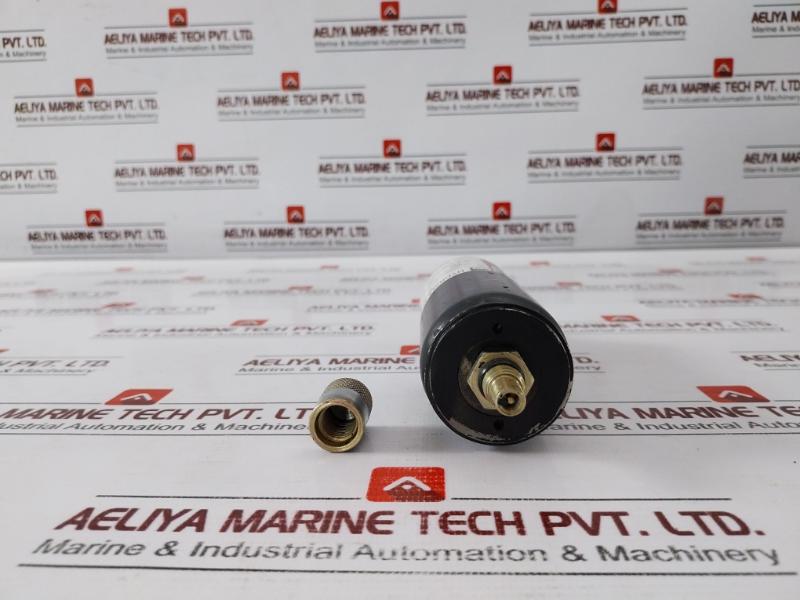 Parker Acp04aa008r17h Hydraulic Accumulator 260 Bar/3700 Psi