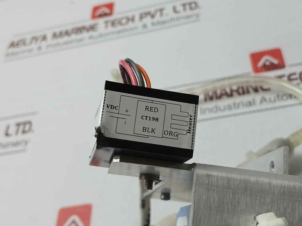 Parker D716a-22-04 Diaphragm Pump W/ Minco Ct198-1010r45.0l1-r Temp Controller