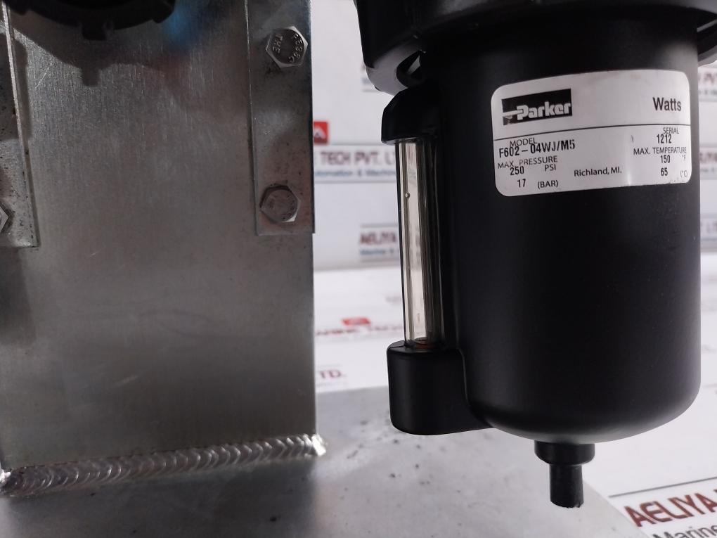 Parker F602-04WJ/M5(Filter)+R10-04C/M3(Regulator)+L606-04W/M9(Lubricator) Combo