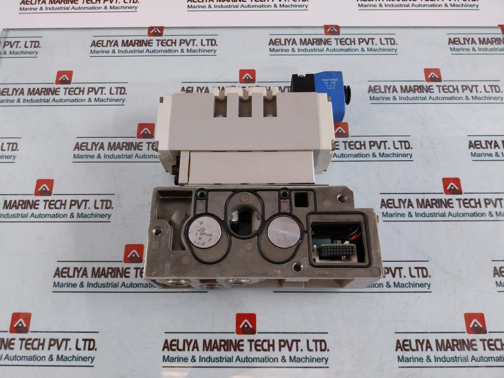 Parker H2EVXBG0B9D Solenoid Valve Assembly With PS4135CP Flow Control Valve