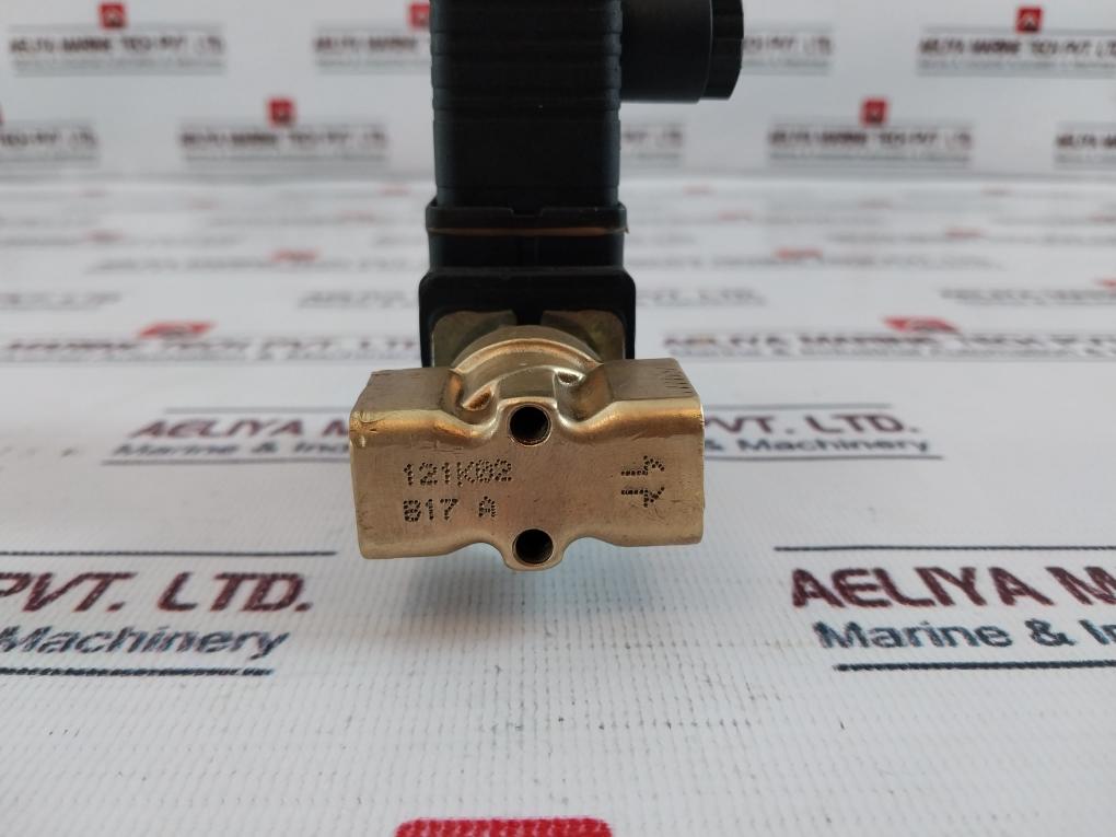 Parker Lucifer 121K02 B17 A Solenoid Valve With Coil 483510S6 F