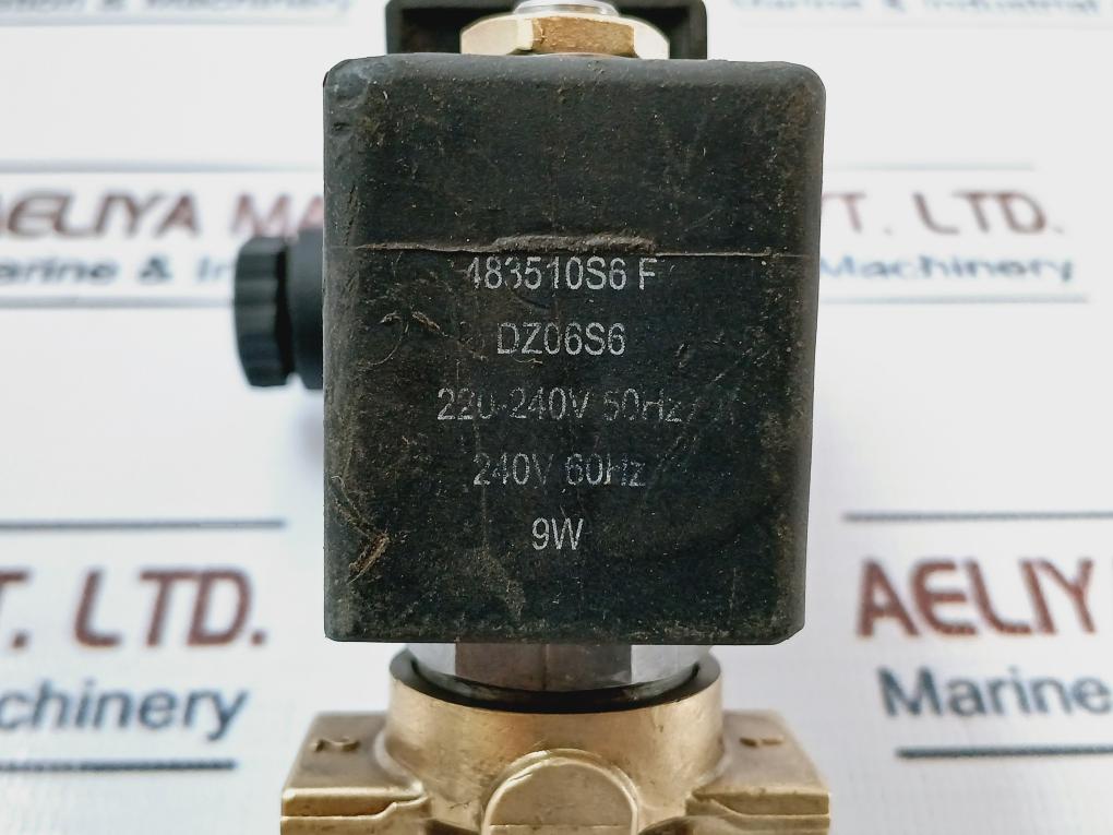 Parker Lucifer 121K02 Solenoid Valve W/ Coil 483510S6F