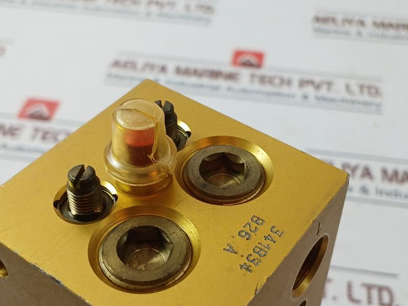 Parker Lucifer 341B34 Pneumatic Directional Valve 115V 60Hz 8W B26 A