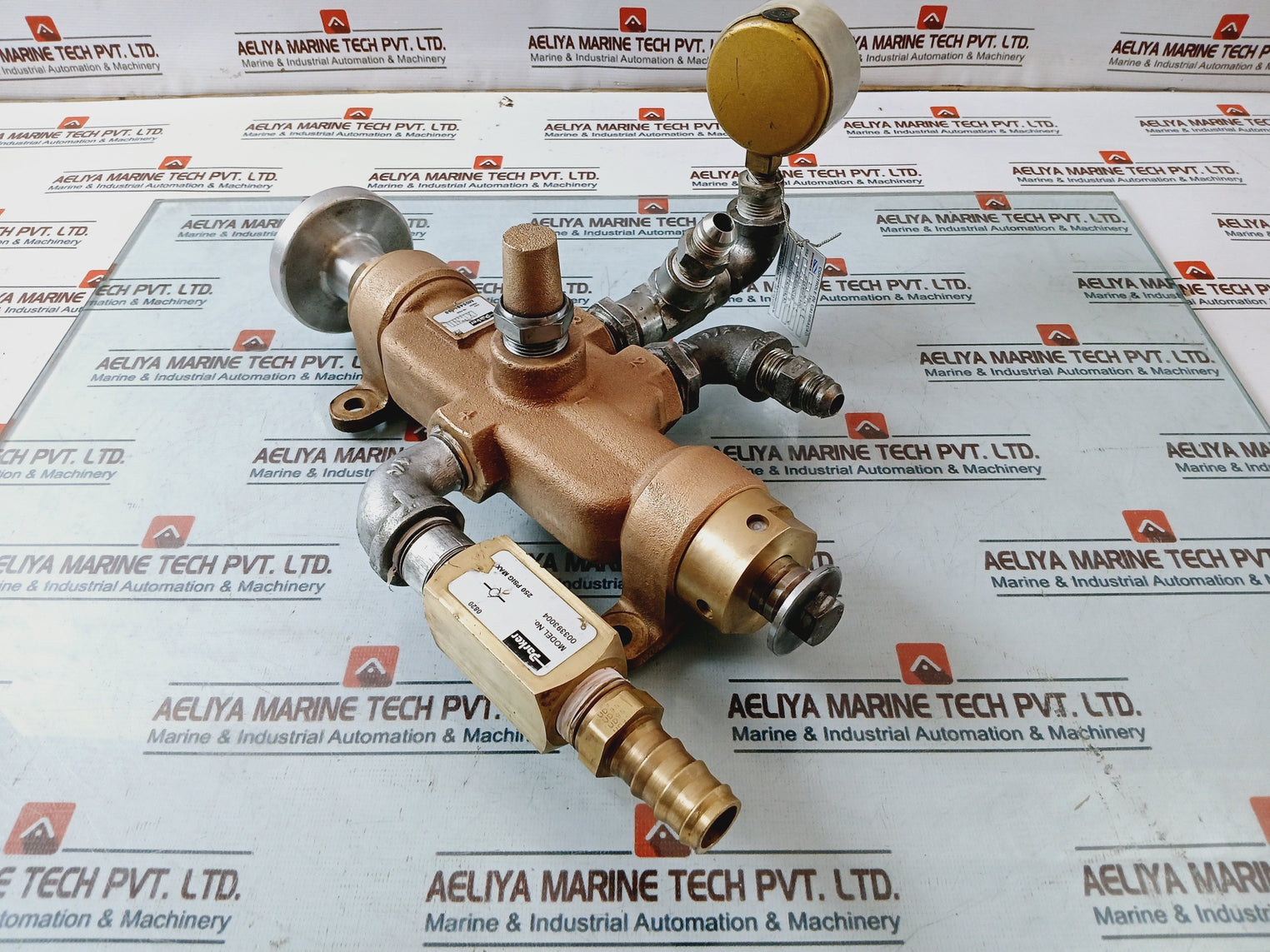 Parker M05465148 Manual Control Valve W/ Check Valve (003393004)+Pressure Gauge