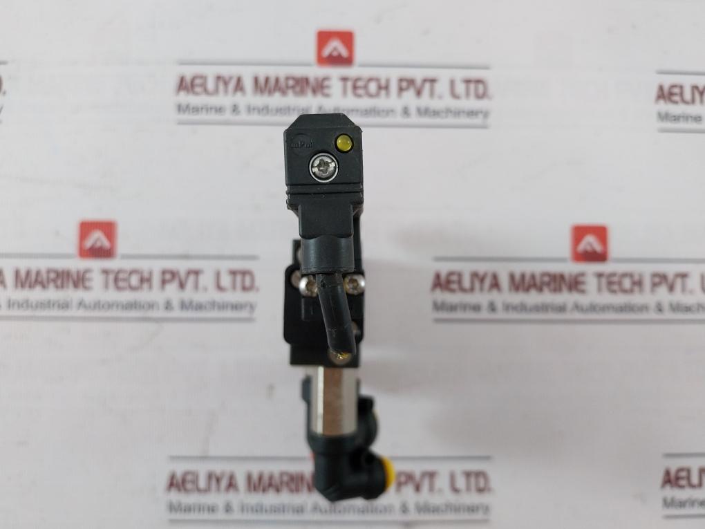 Parker P2Lbx512Esnxxx Pneumatic Valve 24Vdc 1.2W 10 Bar/145 Psi