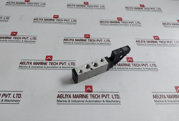 Parker P2Lbx512Esnxxx Viking Xtreme Directional Control Valve 24V~ Dc 10Bar/145 Psi