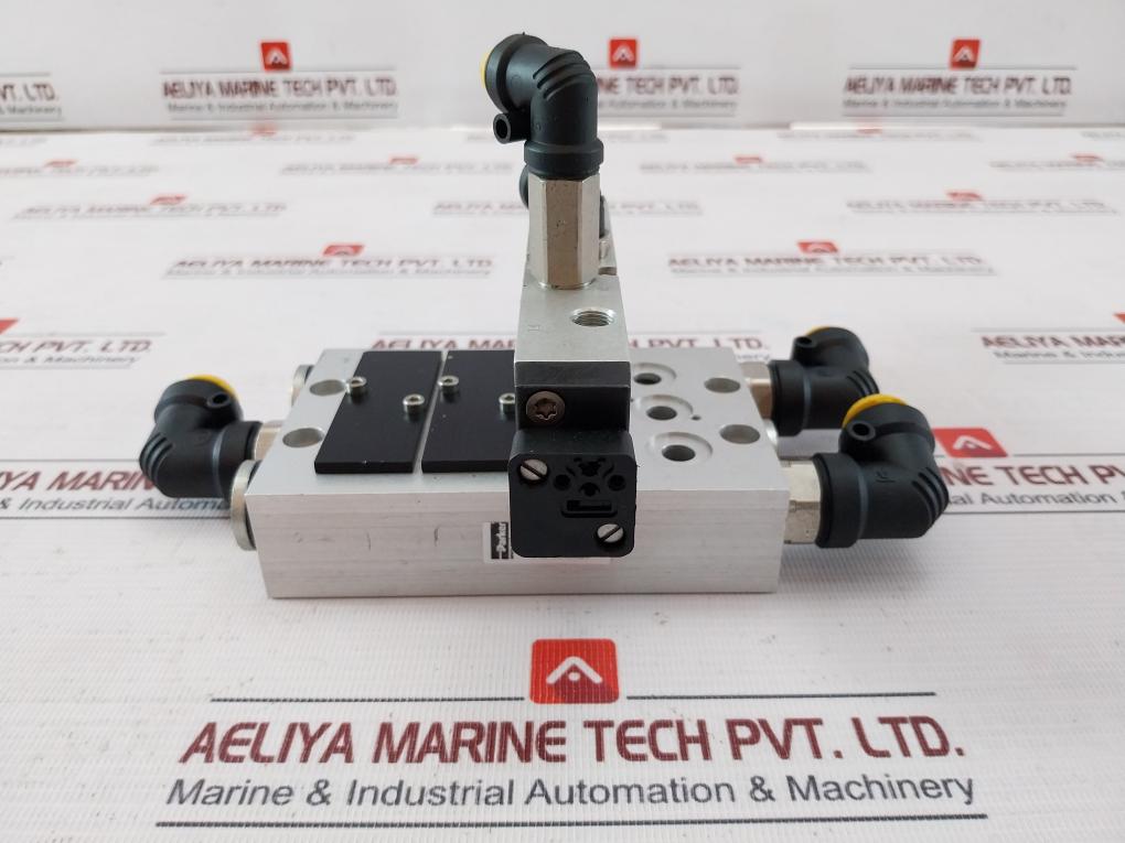Parker P2Lbx612Eenxxx Viking Xtreme Series Pneumatic Valve 24V Dc 1.2W P2E-kv32C