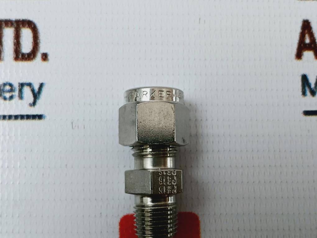 Parker P316 Tube Fitting, Ng/Mg Male Connector 410000687