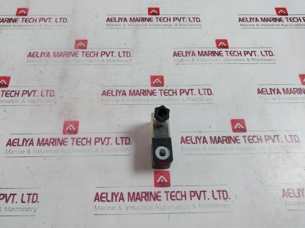 Parker Pec5-110v-d Solenoid Valve Coil, Ac110v 50/60hz 5.0a/4.2a