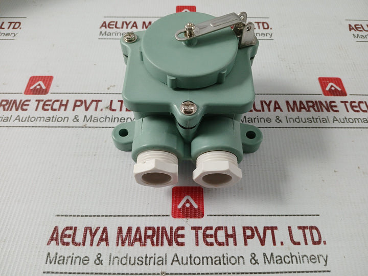 Part-No-Z-1m-Marine-Socket-2p-E-Ip56-250v-20a-3