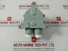 Part-No-Z-1m-Marine-Socket-2p-E-Ip56-250v-20a-8