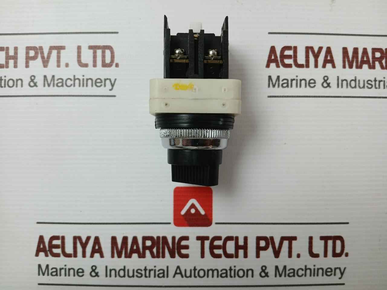 Part No: Ah30-p2 On Off Command Switch By Fuji Electric
