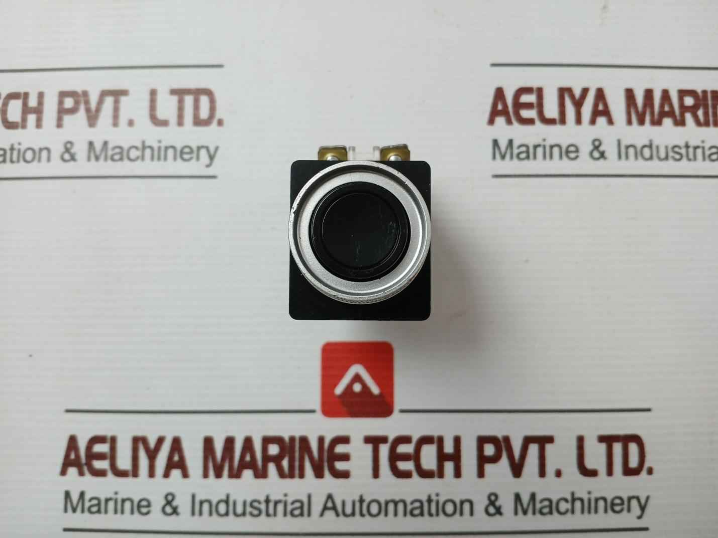 Part No: Cr-251-1 Push Button Switch By Hanyoung Nux 250 V A.C./5 A
